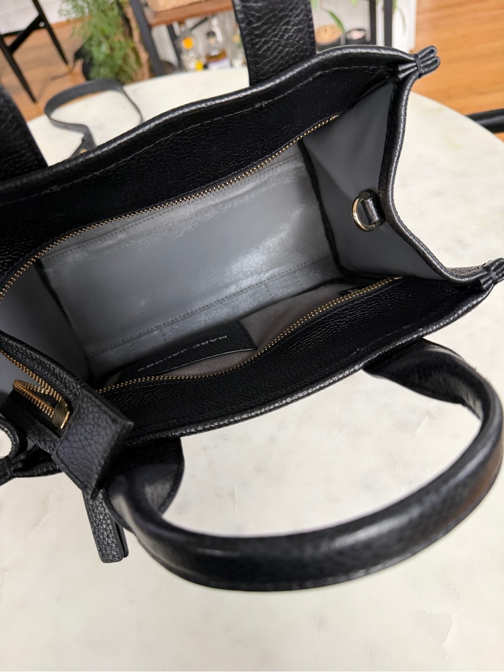 Marc Jacobs Women's The Leather Black Tote Bag size Small- Like New Condition - Picture 6 of 12